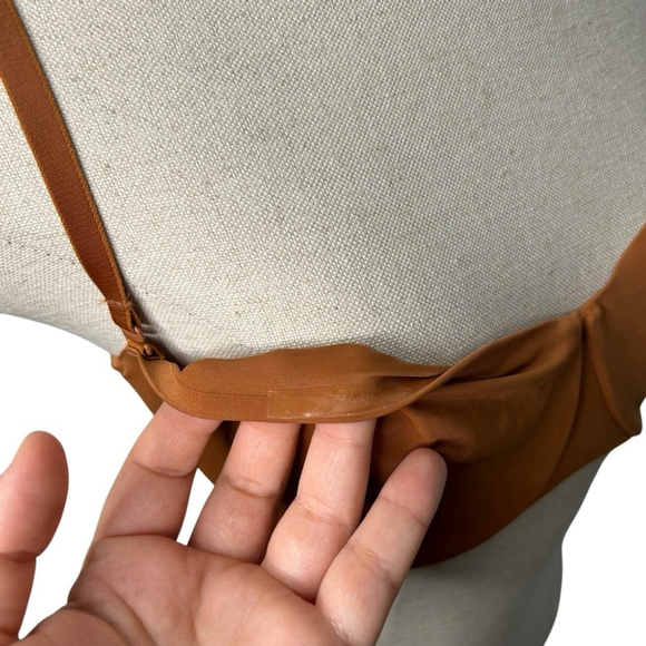 Skims Smoothing Intimates Unlined Strapless Bra with Straps in Bronze Size 34C - Picture 6 of 12